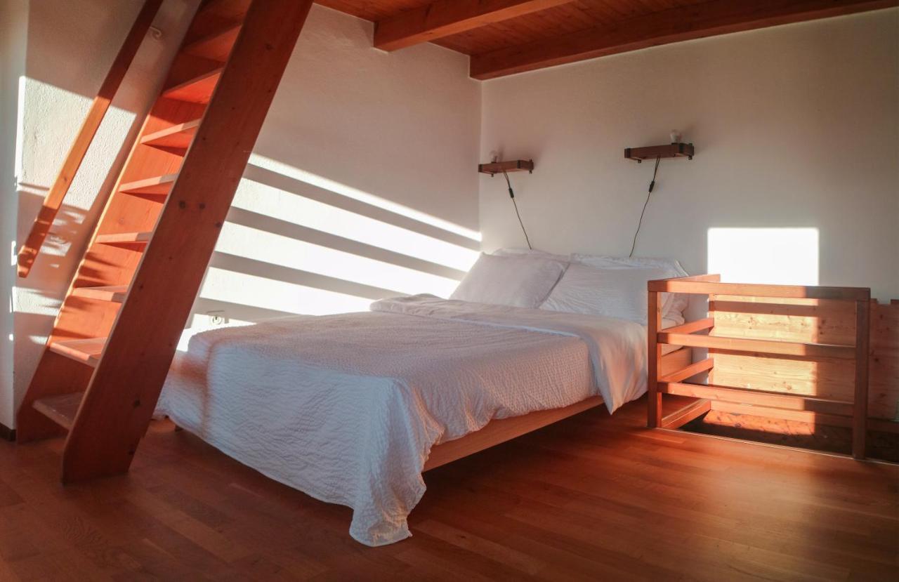 Wisteria House - Holiday Apartment Cadenazzo Экстерьер фото