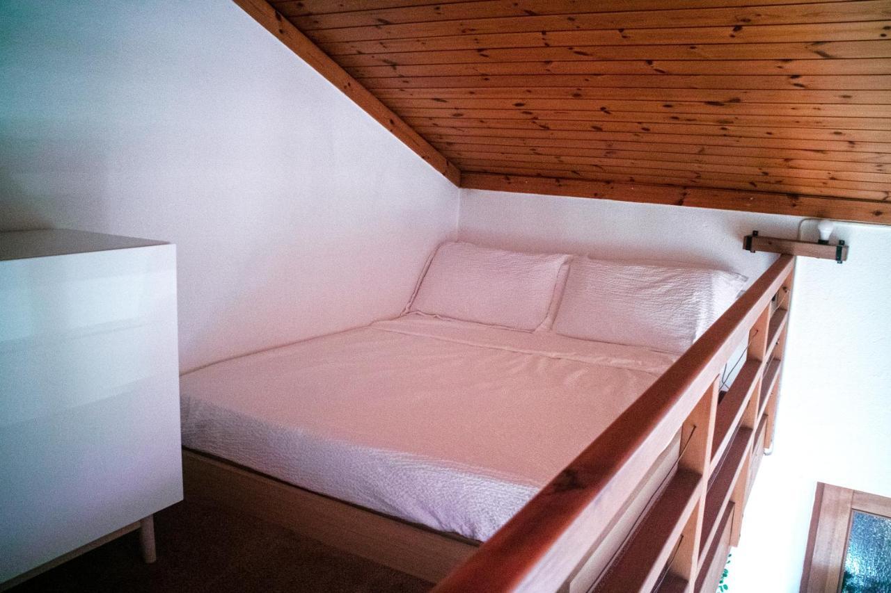 Wisteria House - Holiday Apartment Cadenazzo Экстерьер фото